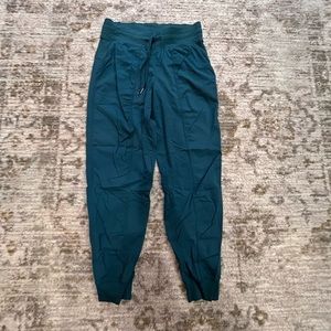 Lululemon full length unlined dance studio jogger size 8